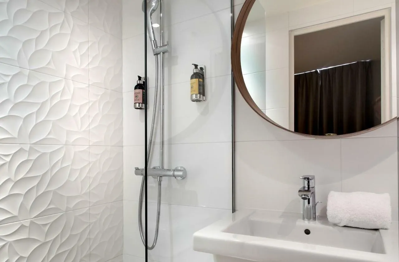 Chouette Hotel Paris 3*,