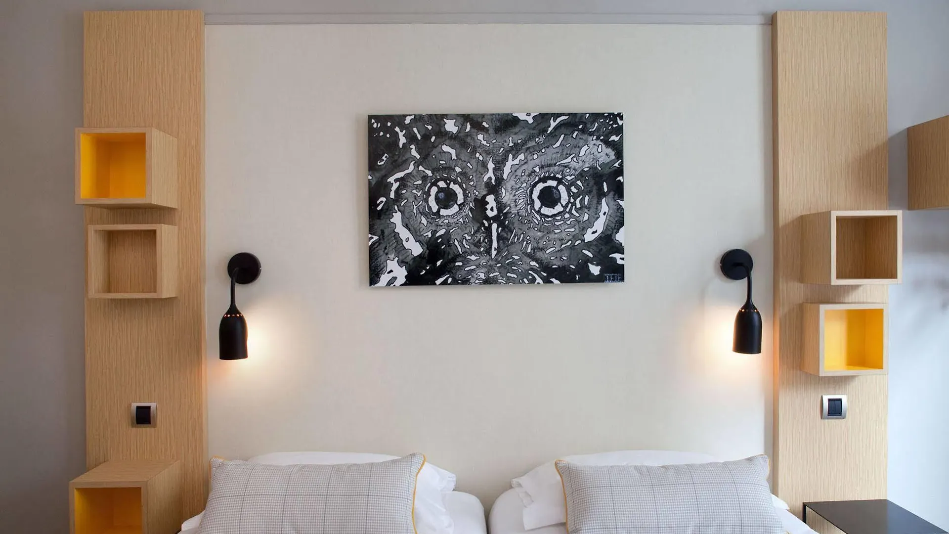 ***  Chouette Hotel Paris Frankrike
